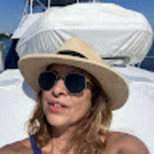 Meet your Posher, Liz